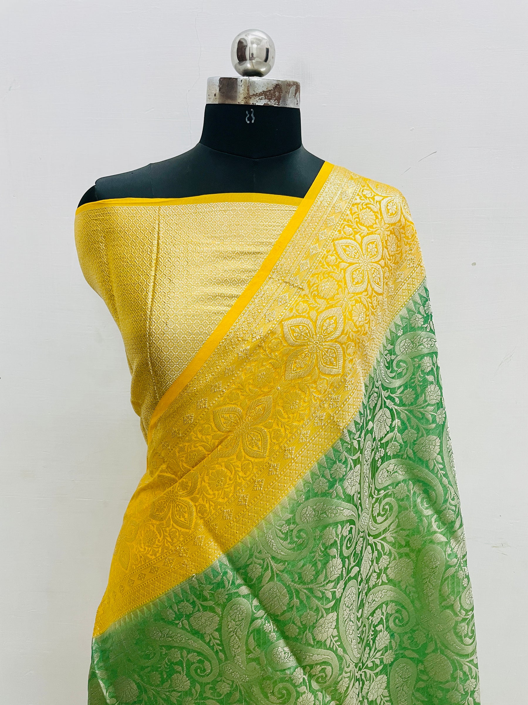 Banarasi Kanchee-Tanchui Silk Saree