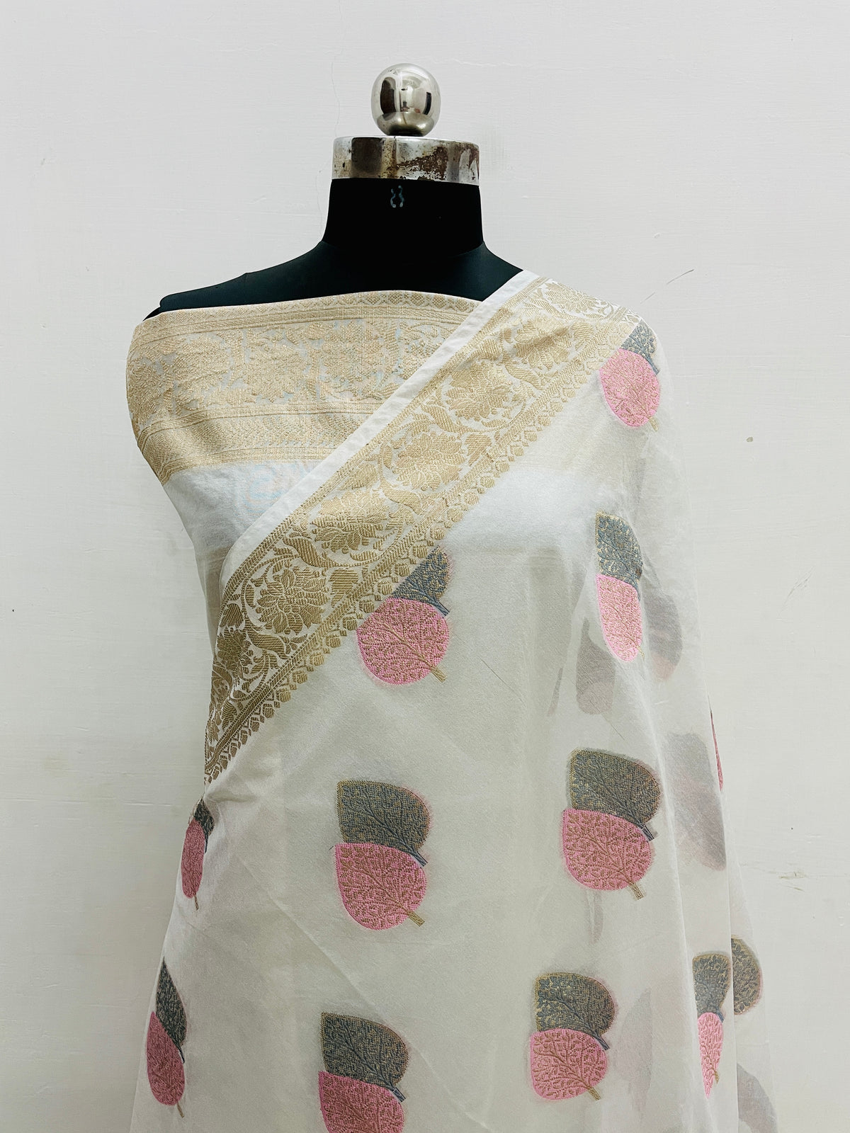 Banarasi Georgatte Tilfi Silk